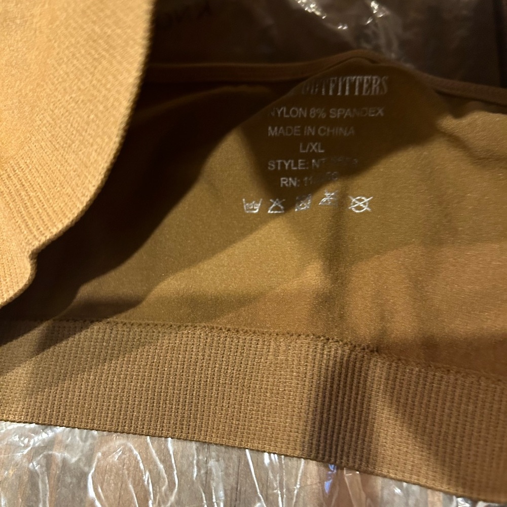 Zenana Outfitters Criss Cross Front Coffee Brown Unlined Women’s Bra Size L/XL - Picture 3 of 4